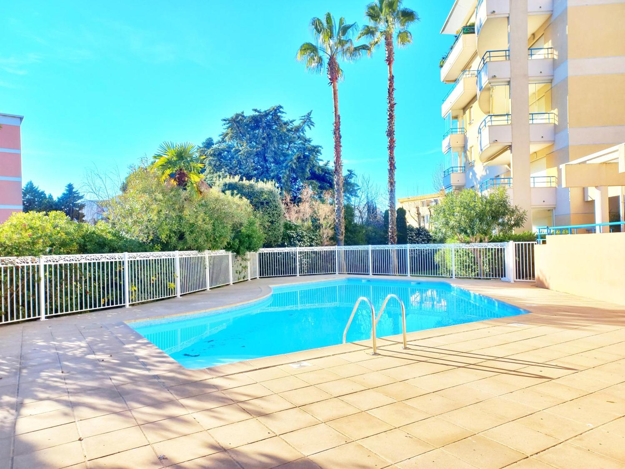 Caresse D'azur - Classe 2 Etoiles Appartement Fréjus